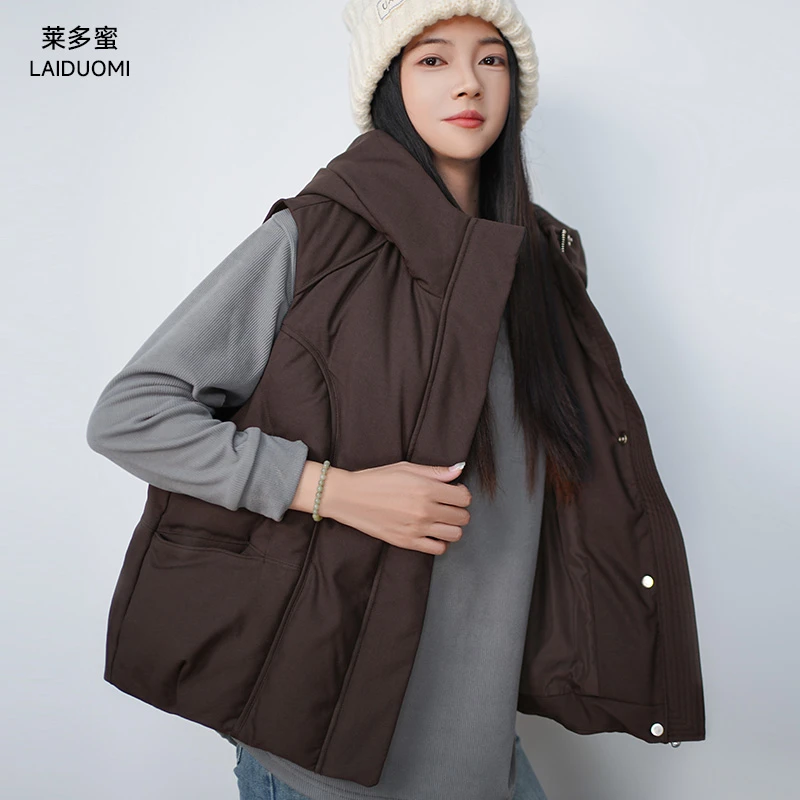 莱多蜜羽绒背心马甲90白鹅绒服女加厚显瘦连帽时尚保暖秋冬羽绒服