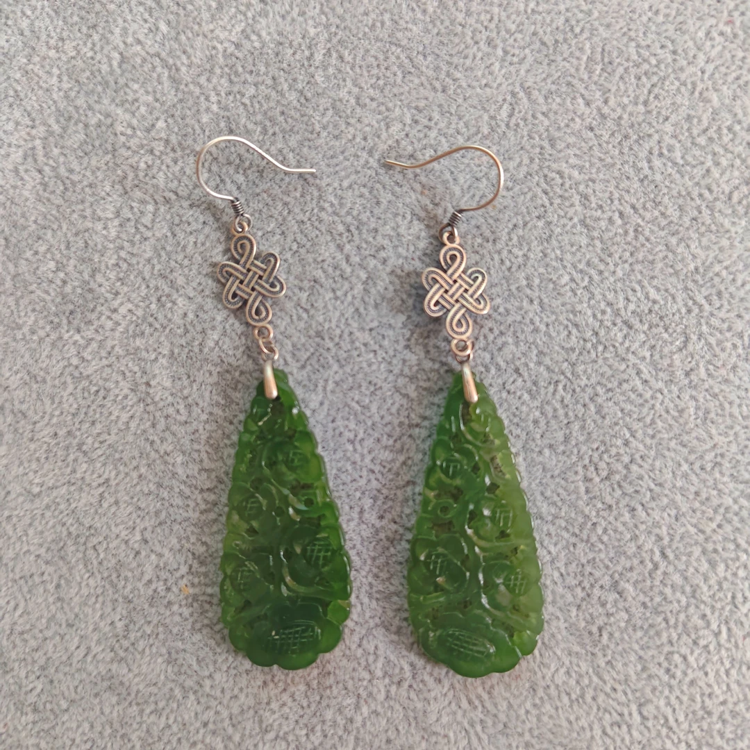 [00132]天然和田碧玉精美水滴s925银镶耳饰