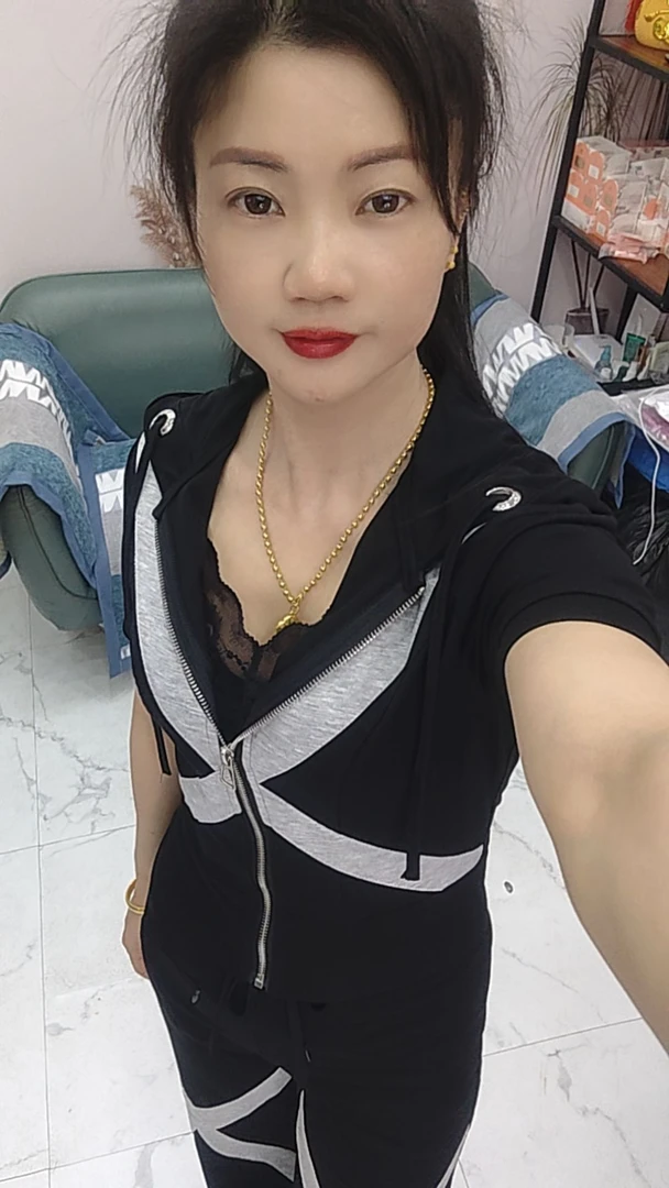 新款修身版套装夏款时尚洋气