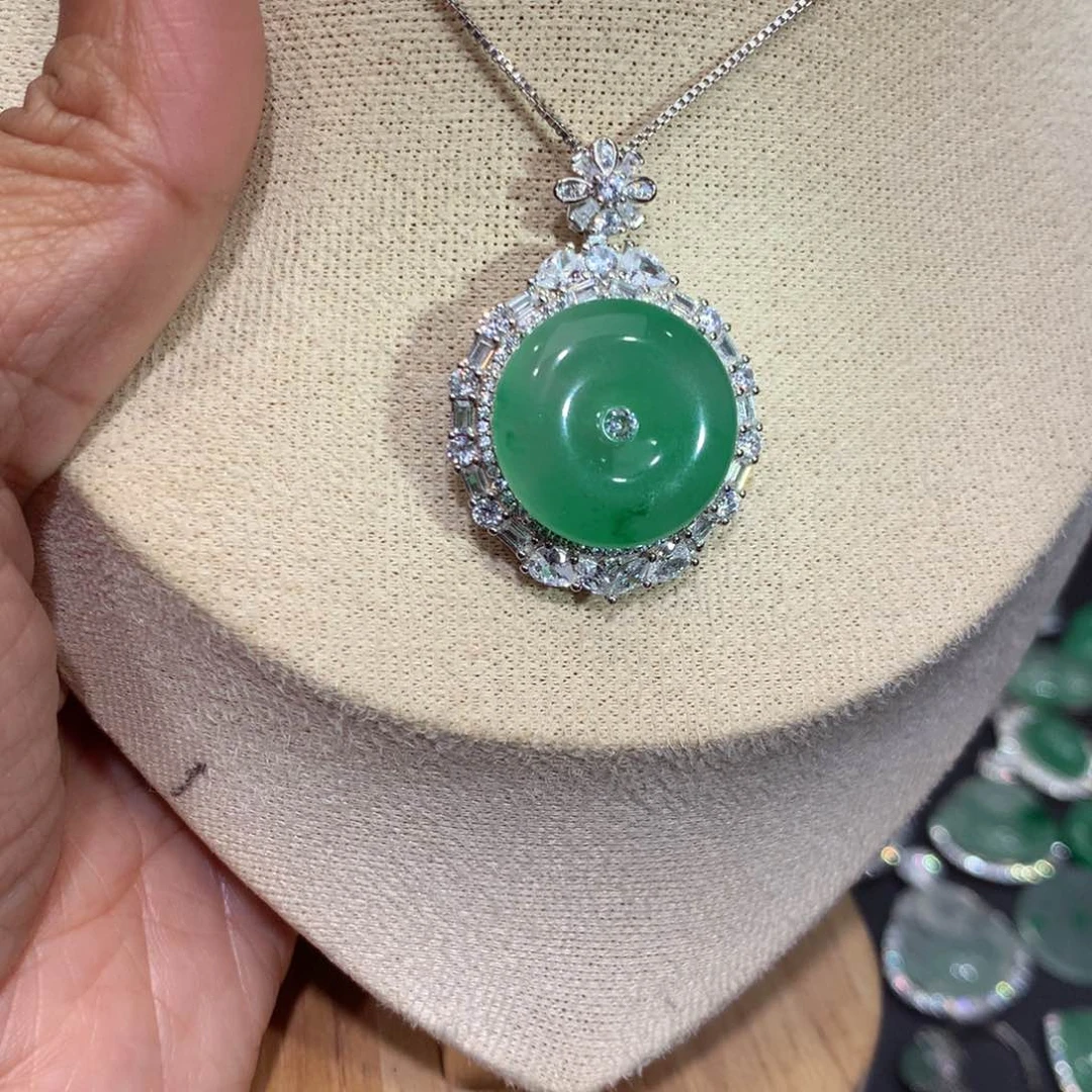 颈饰银S925镶嵌石英质玉