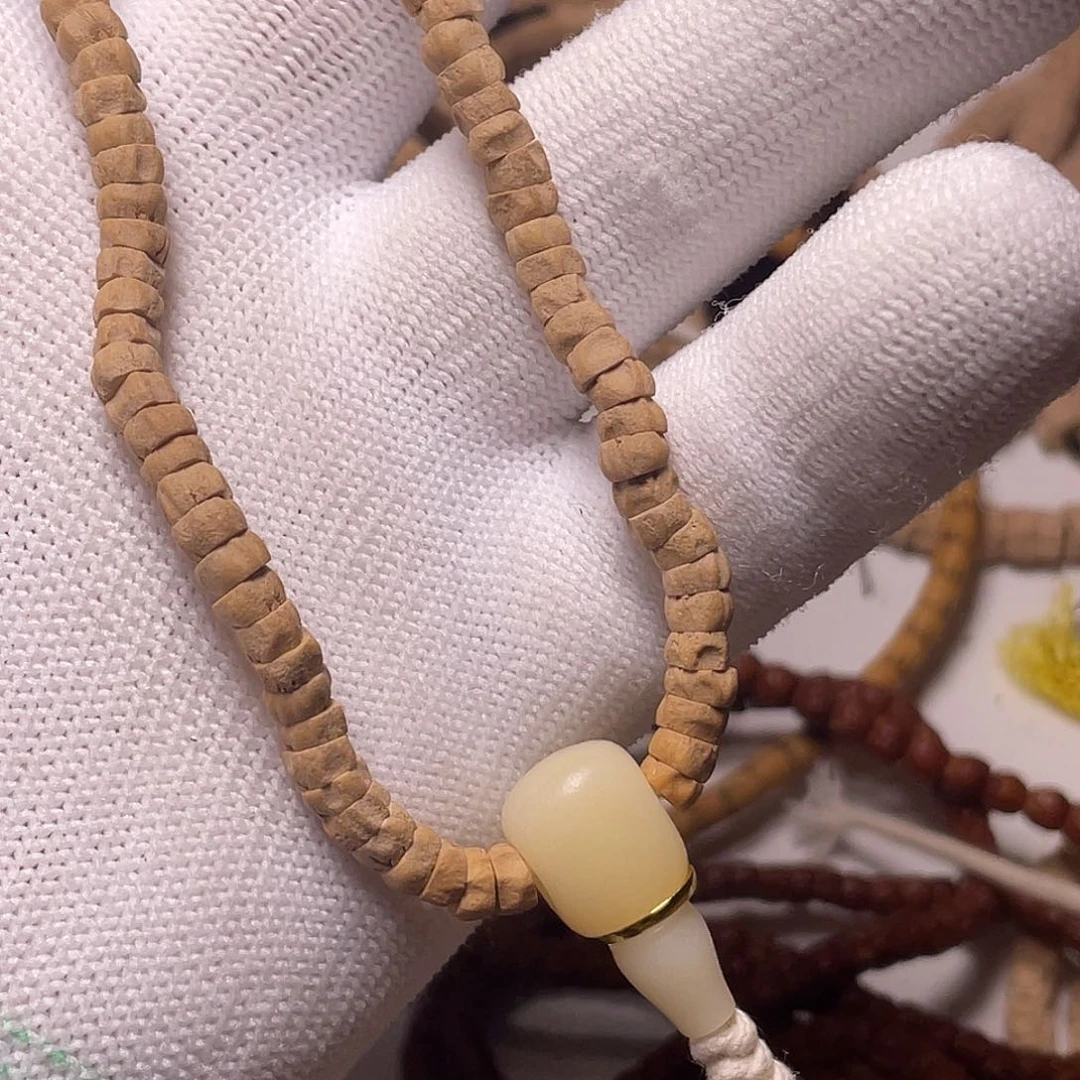 D***K柏香籽/百香籽手串