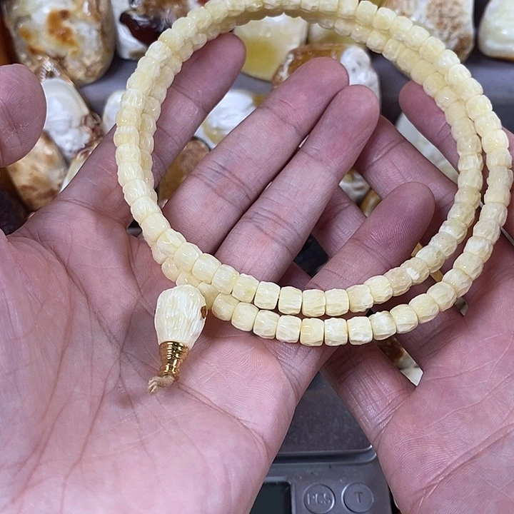 *****未镶嵌琥珀裸石我