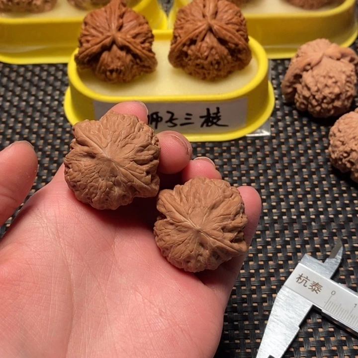 吊坠桃核35全品无修铁锤妹妹