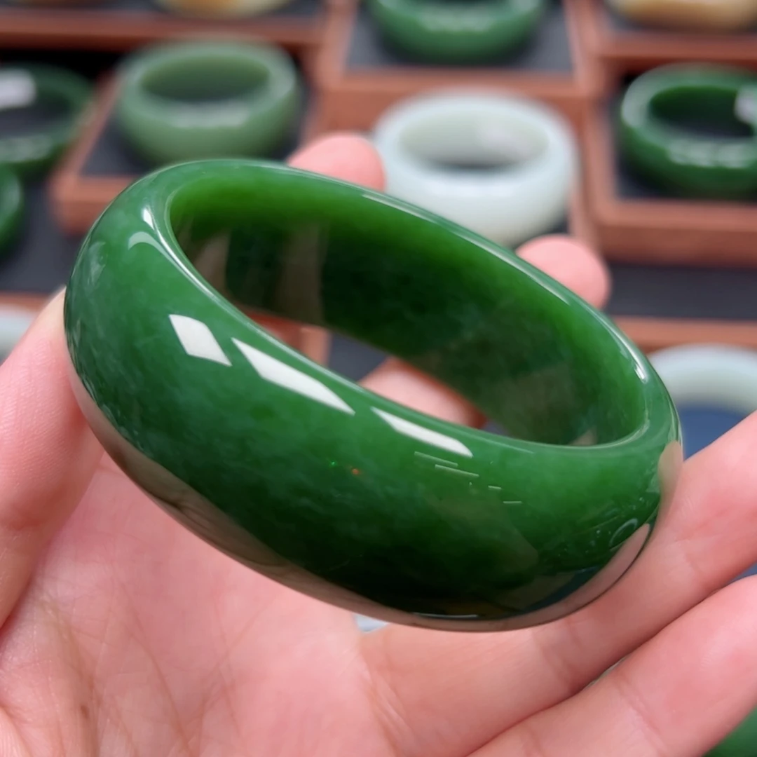 未镶嵌手镯和田玉（碧玉）