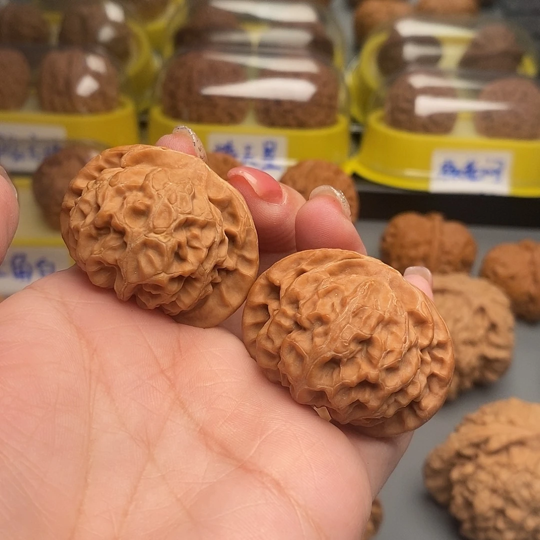 用***8木质类文玩核桃宫灯