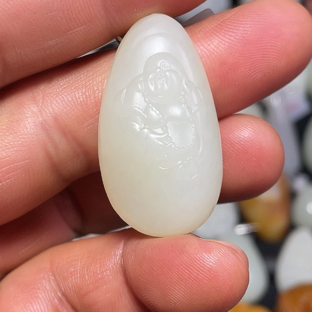 和田玉未镶嵌颈饰吊坠