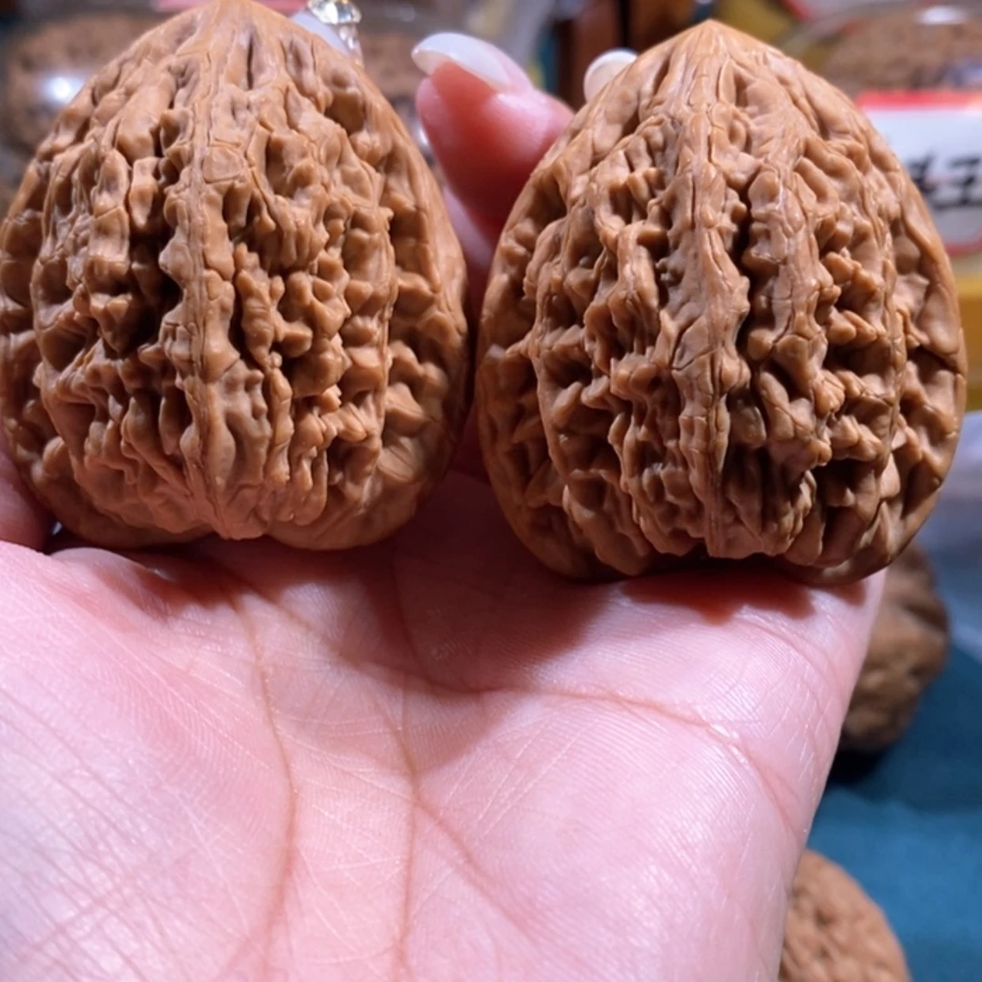【闪购商品】文玩核桃吊坠大*虎头王