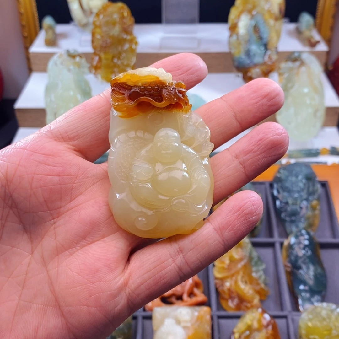 蛇纹石玉未镶嵌颈饰老**哥