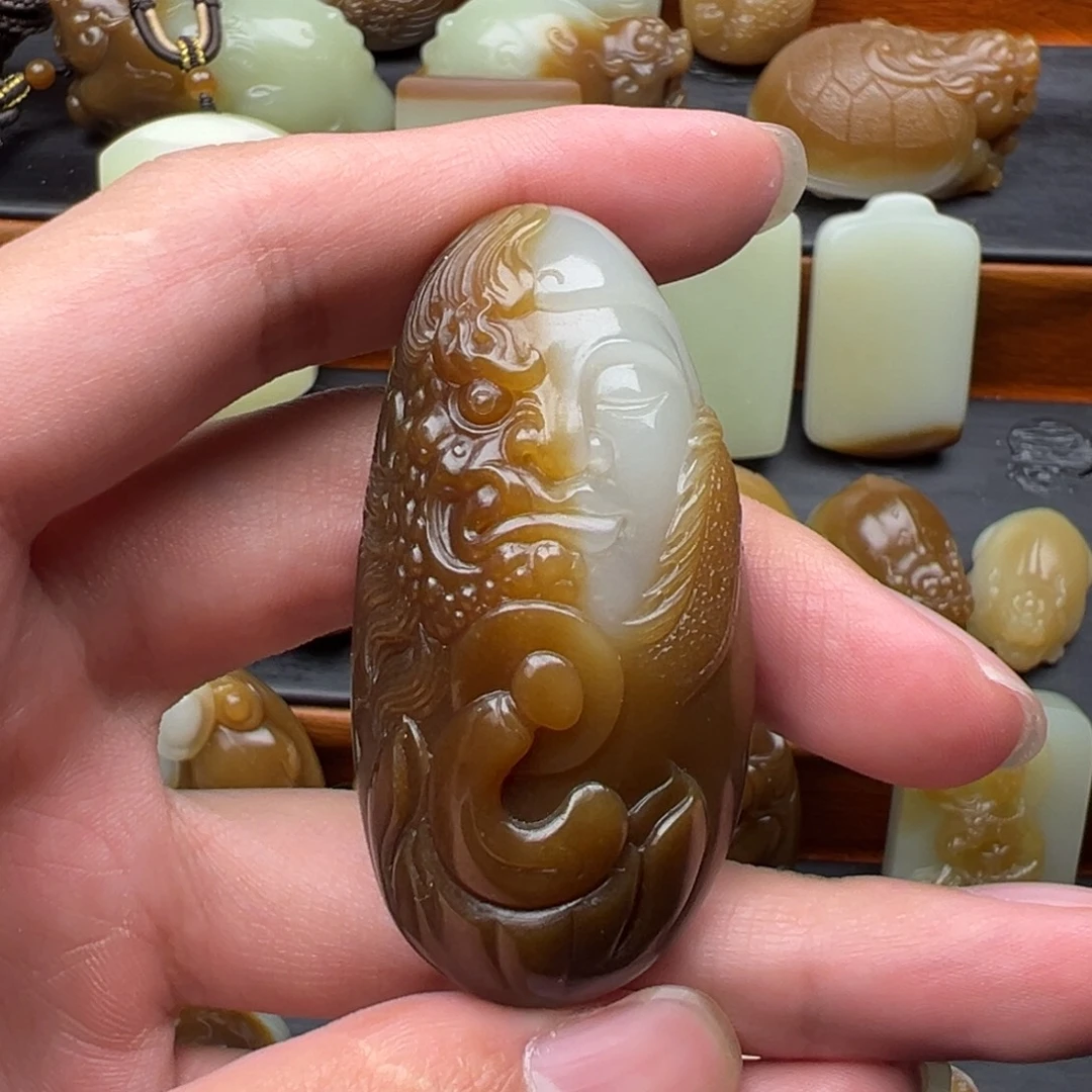 和田玉未镶嵌颈饰