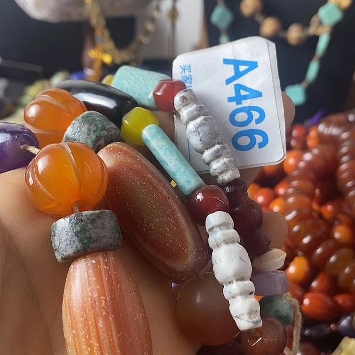 哈****玛瑙/玉髓颈饰未镶嵌