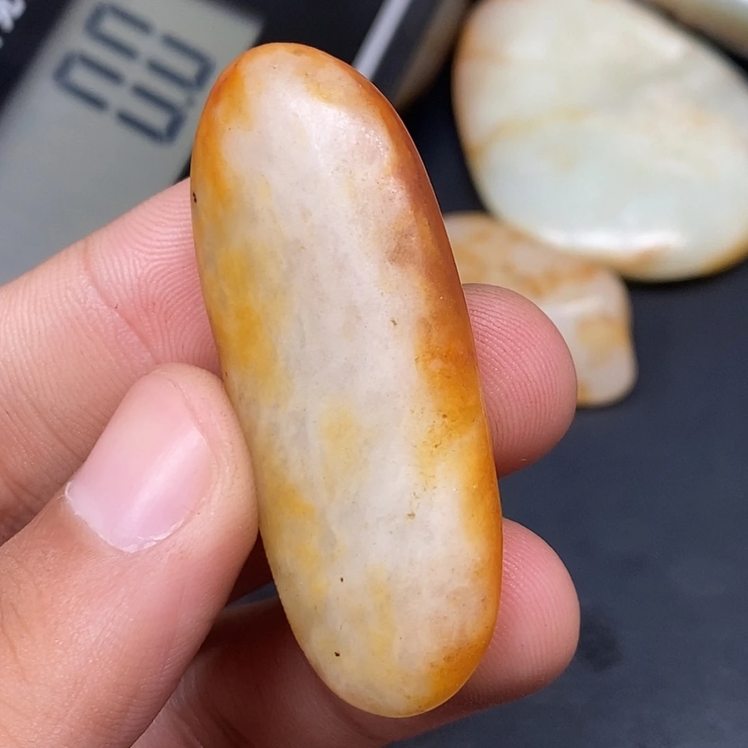 和田玉（糖玉）未镶嵌挂件
