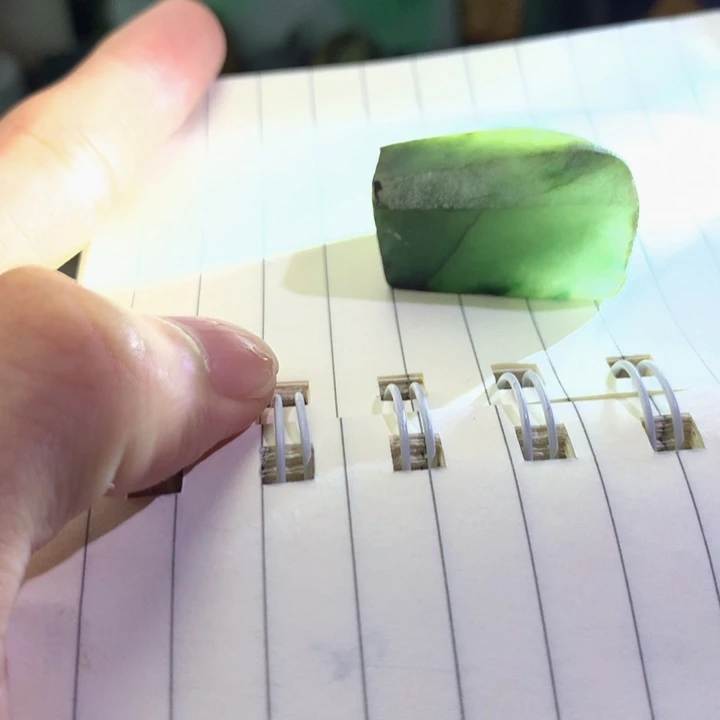 裸石翡翠翡翠吊坠