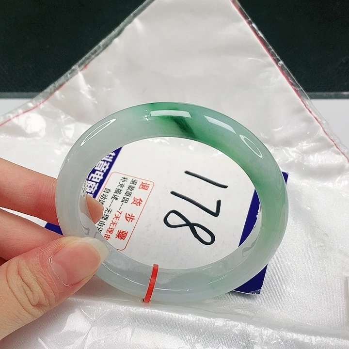 未镶嵌手镯翡翠翡翠手镯