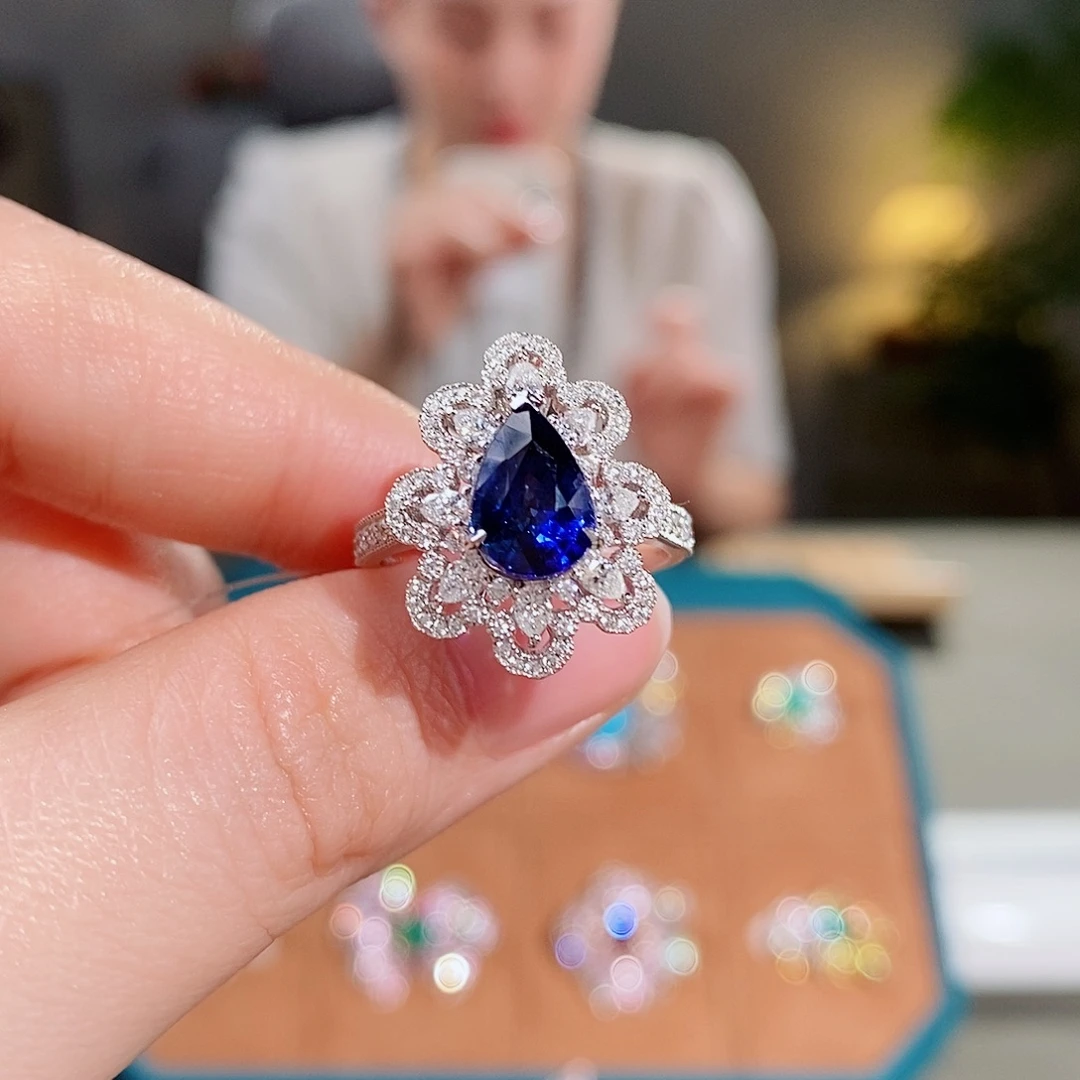 戒指蓝宝石18K金镶嵌2.41ct