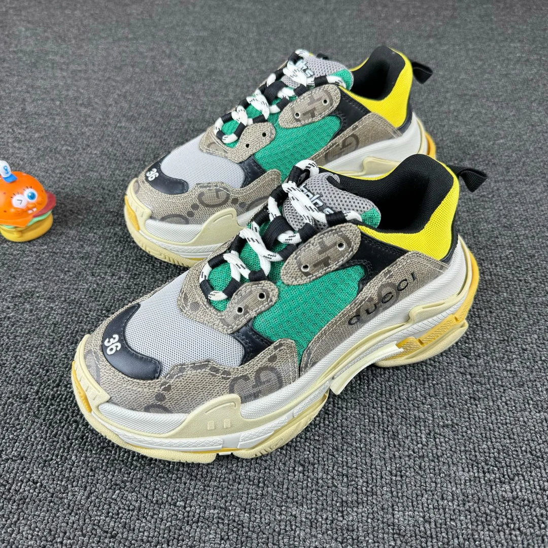 99新 Balenciaga/巴黎世家 36码鞋底基本没磨损联名款 HB1488