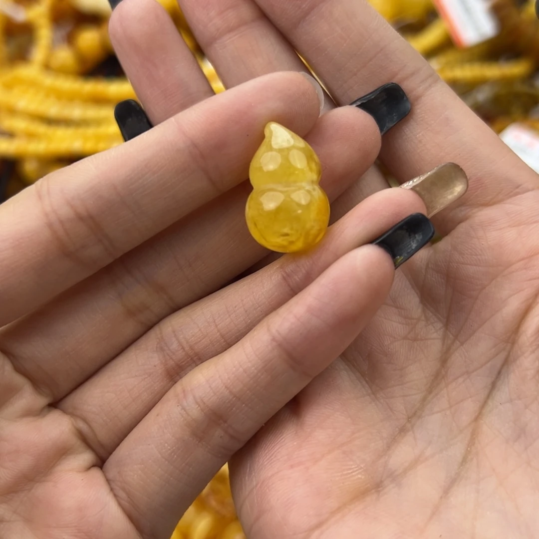 琥珀珠宝奇石未镶嵌