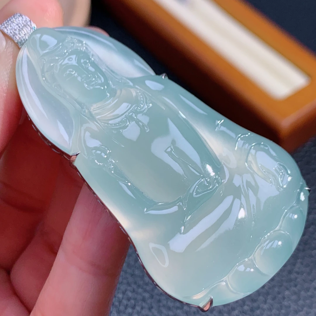 缅甸天然A货翡翠18k金镶嵌冰种素衣观音吊坠高冰精雕气质玉观音