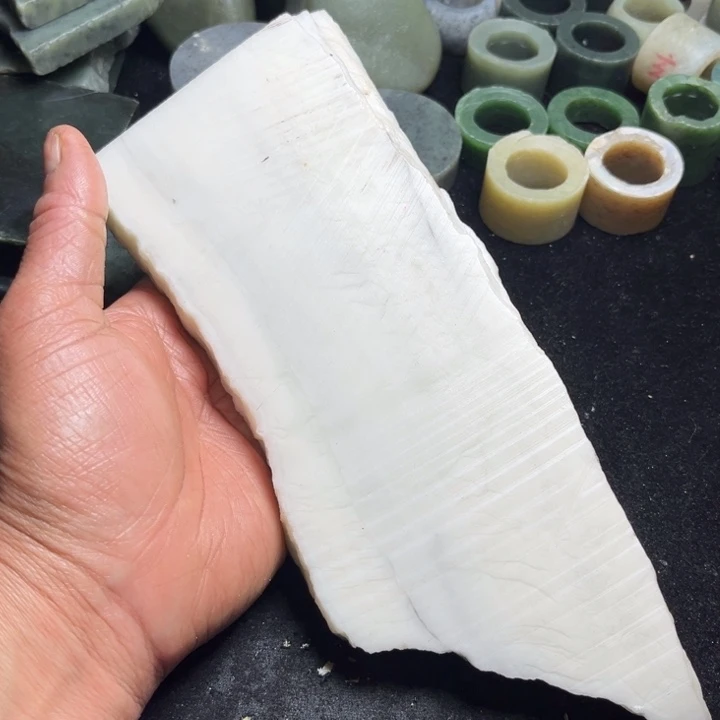 和田玉（糖玉）未镶嵌珠宝半成品