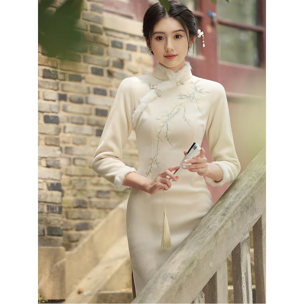 秋冬旗袍白色改良年轻款高贵2025年新款加绒加厚日常冬季新中式女