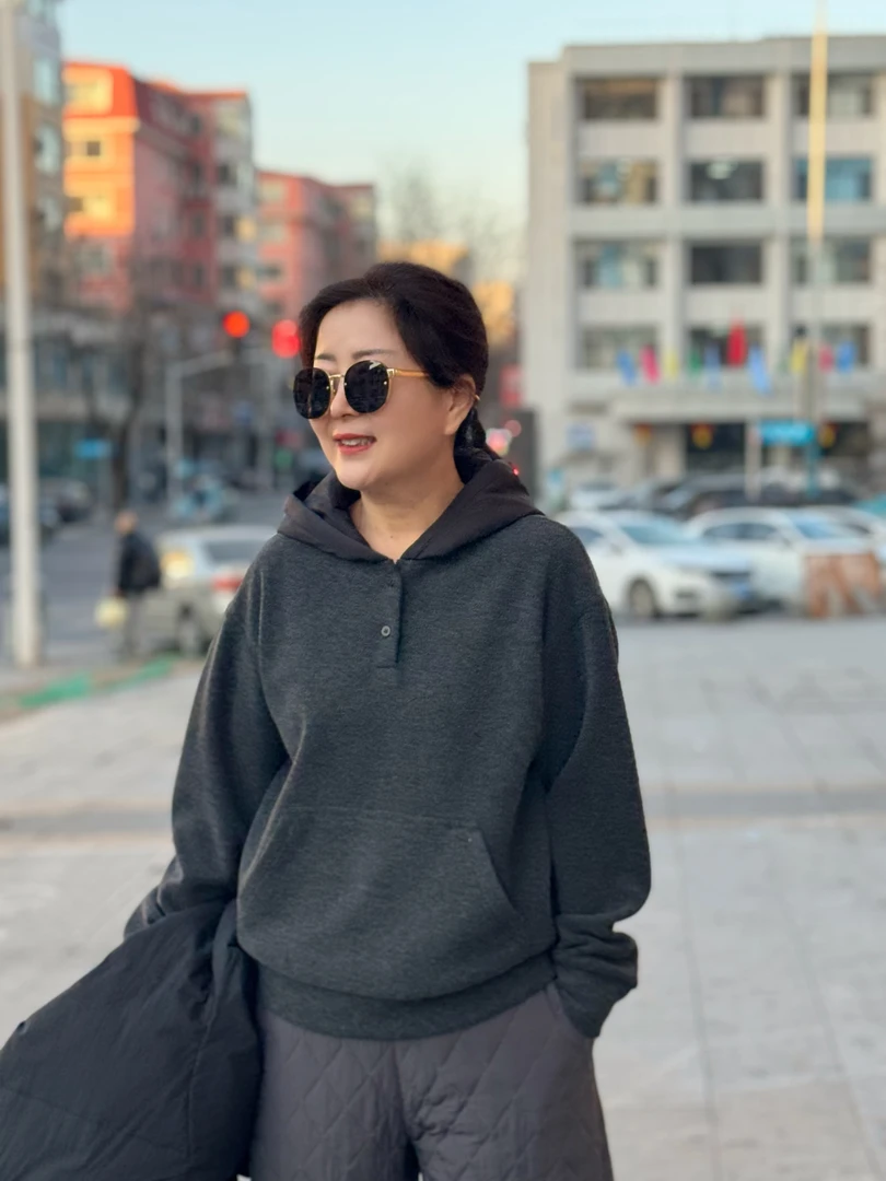 251502【燕子优选】菲玛掂休闲百搭连帽套头衫不支持七天无理由退换