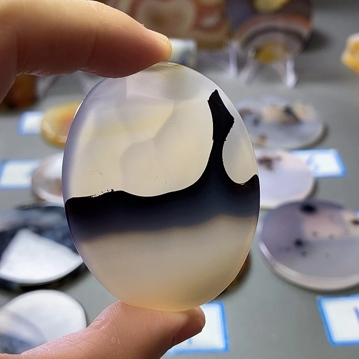 玛瑙/玉髓未镶嵌珠宝半成品9