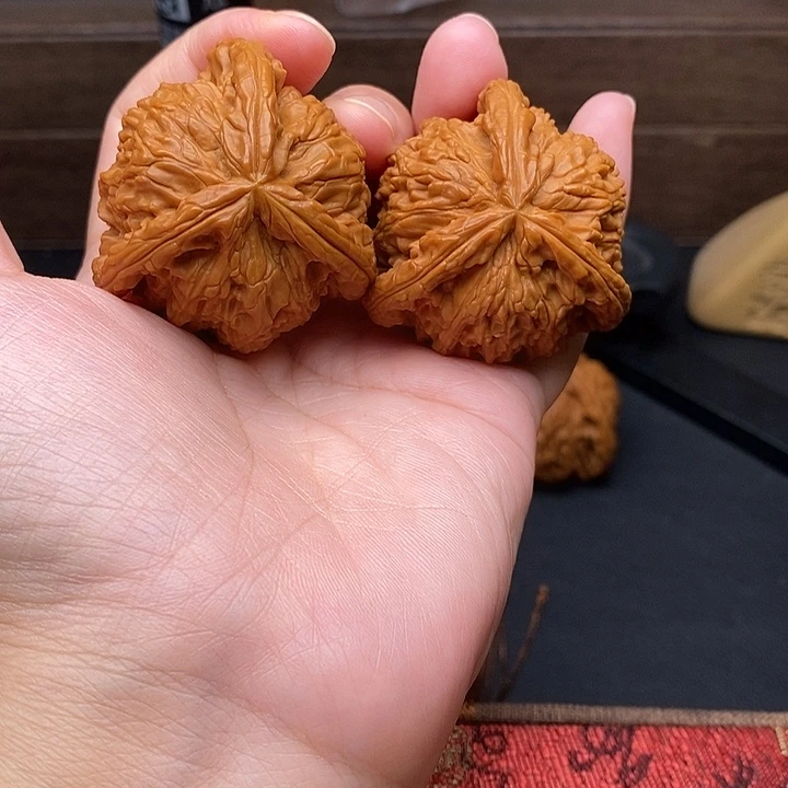 午***夜把件文玩核桃白奔