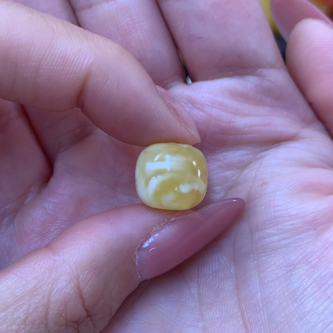 裸石蜜蜡未镶嵌蜜蜡