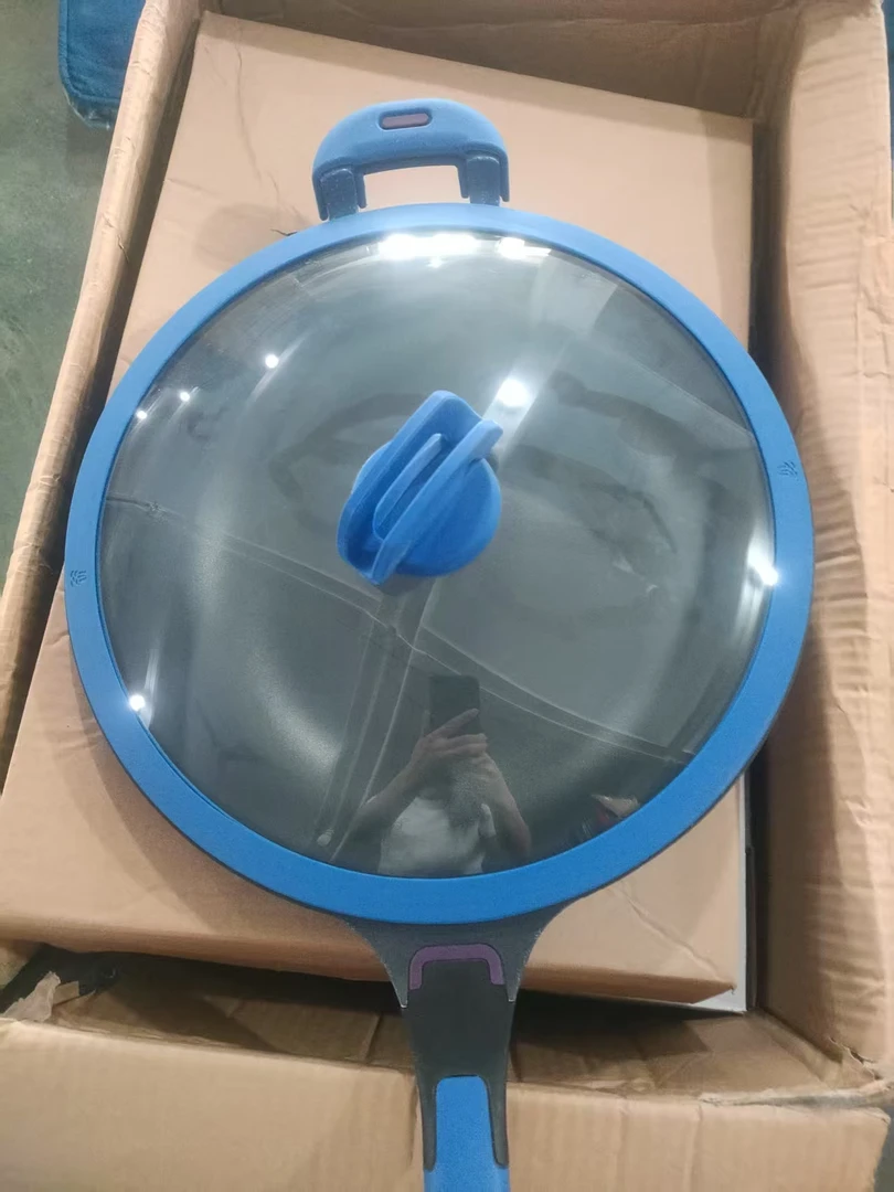 礼盒破损快递暴力蓝色魅惑直径30厘米不粘锅发一套