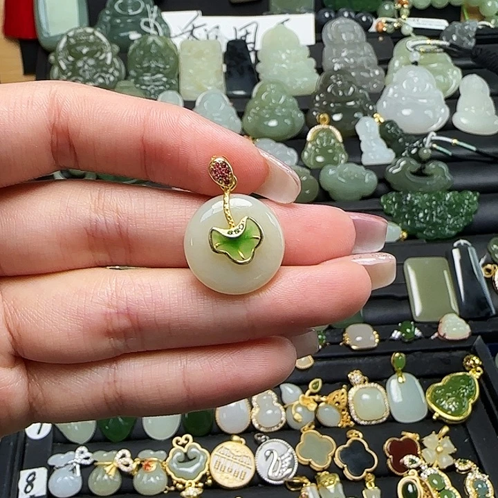 颈饰银S925镶嵌和田玉