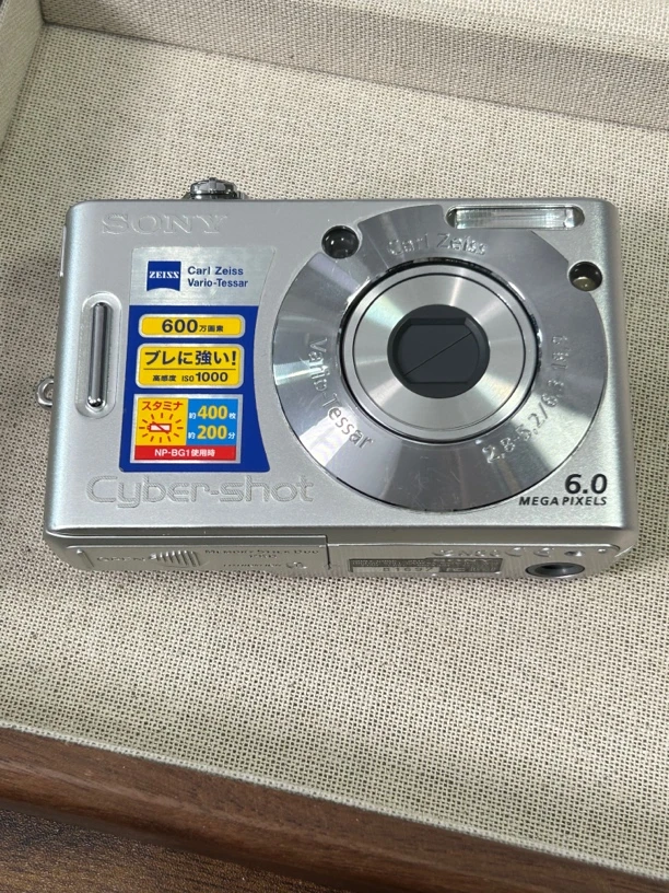 9新 Sony/索尼 w30 银色 日版无中文 复古ccd数码相机