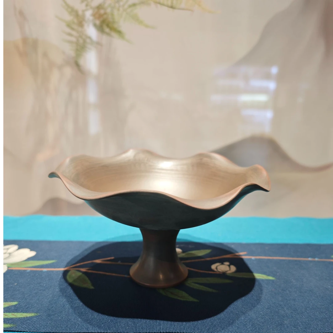 钦州坭兴陶花瓣果盘