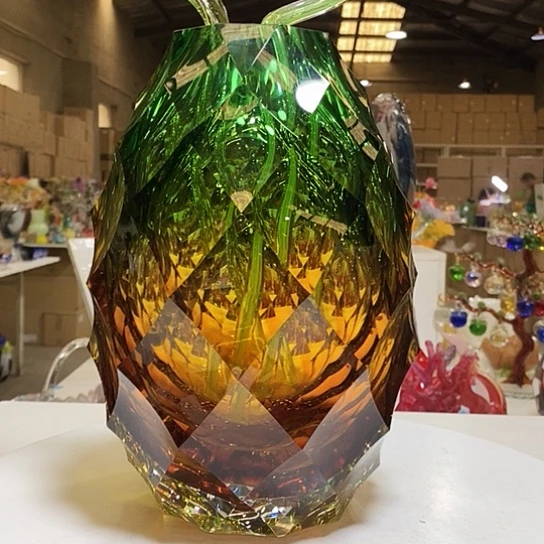 水晶菠萝瓶高28厘米口径5厘米琉璃