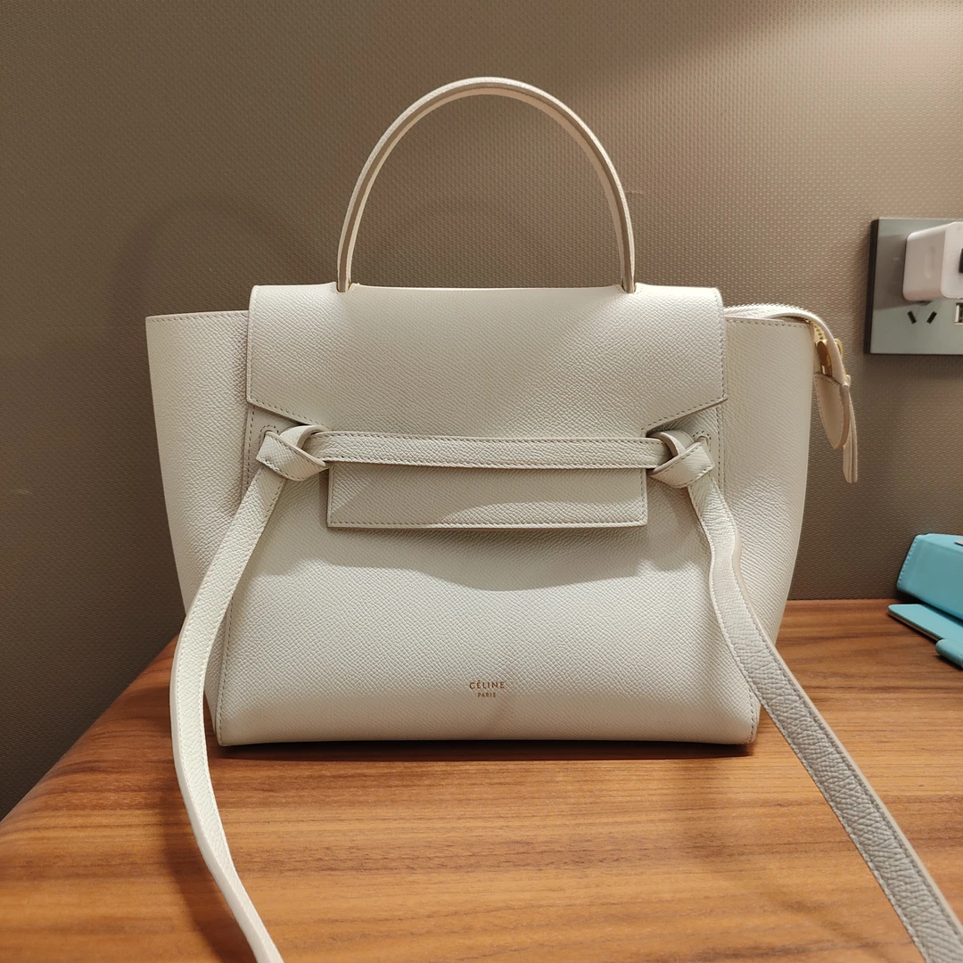 95新 Celine/思琳 包展专属 celine白色鲶鱼小号底长24