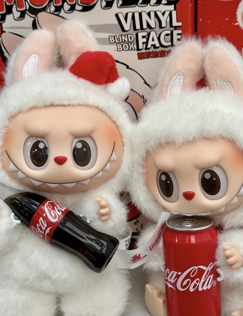 可口可乐搪胶拉布布