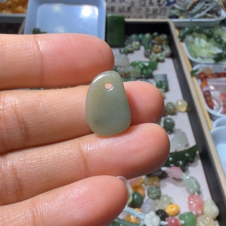 和田玉未镶嵌珠宝半成品