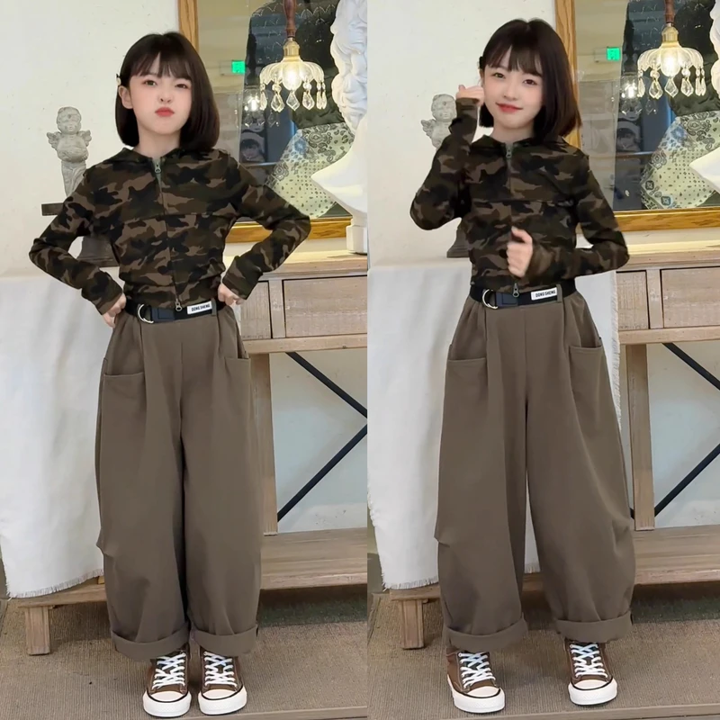 女童套装秋季新款潮酷时尚迷彩拉链帽衫个性大口袋工装阔腿裤套装