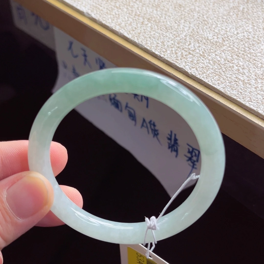 翡翠未镶嵌手镯手镯