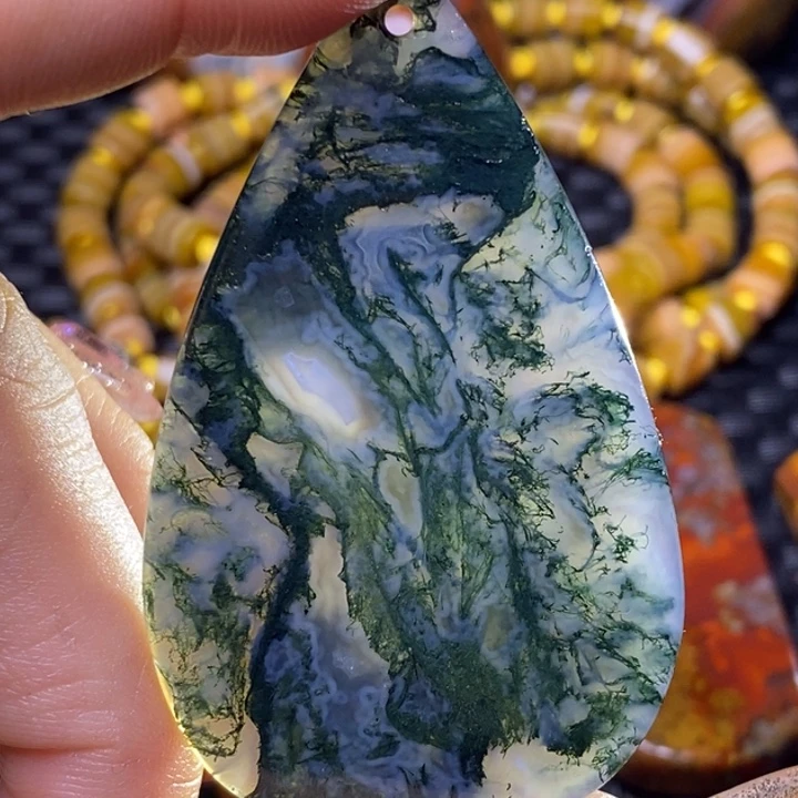 玛瑙/玉髓颈饰未镶嵌