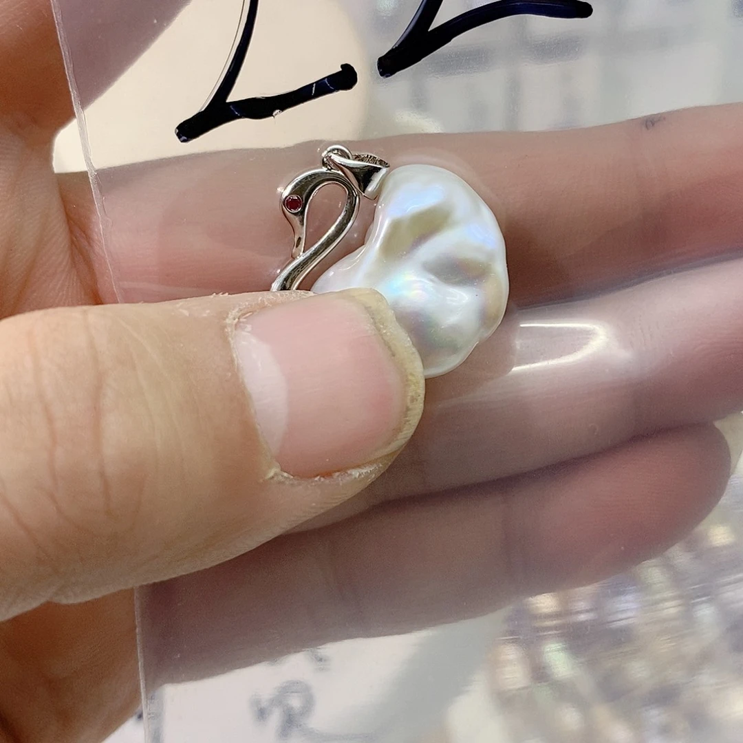 淡水珍珠颈饰合金