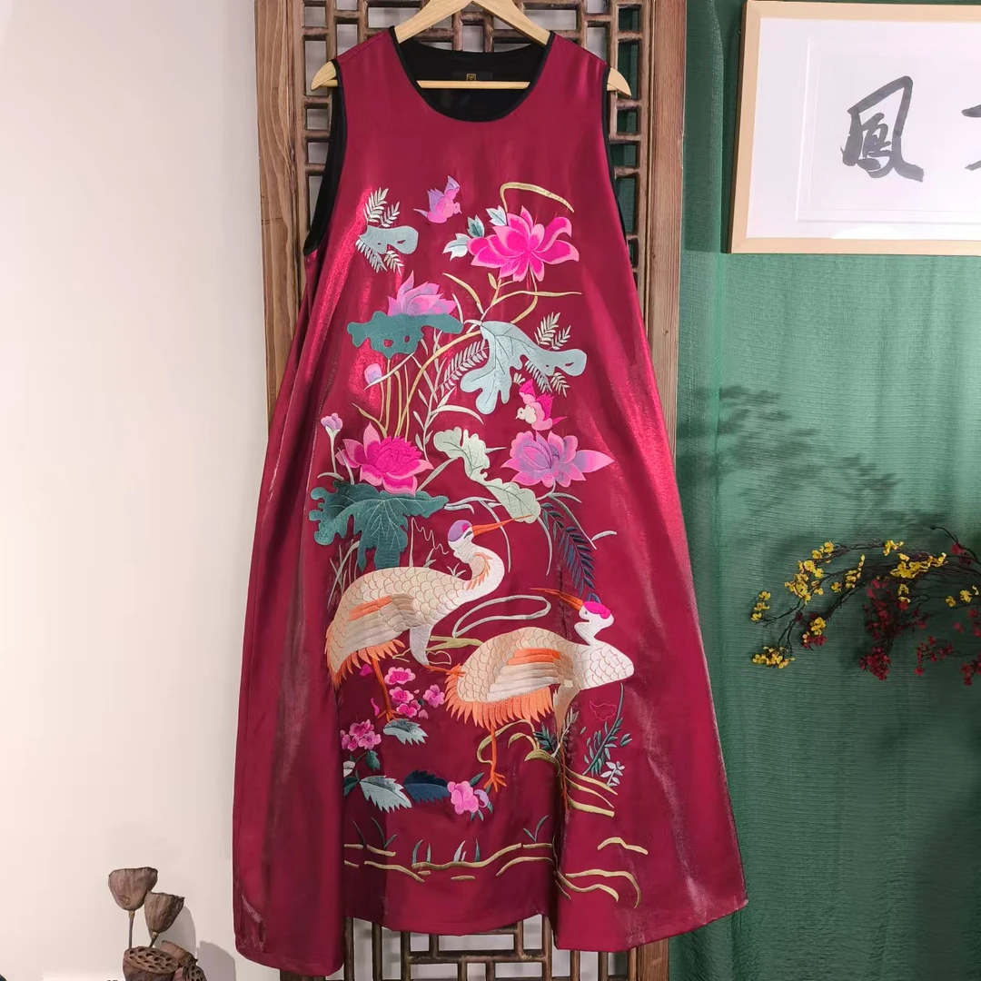 凤徕兮私人定制红底仙鹤花刺绣圆领马甲连衣裙（LS322-3）红底