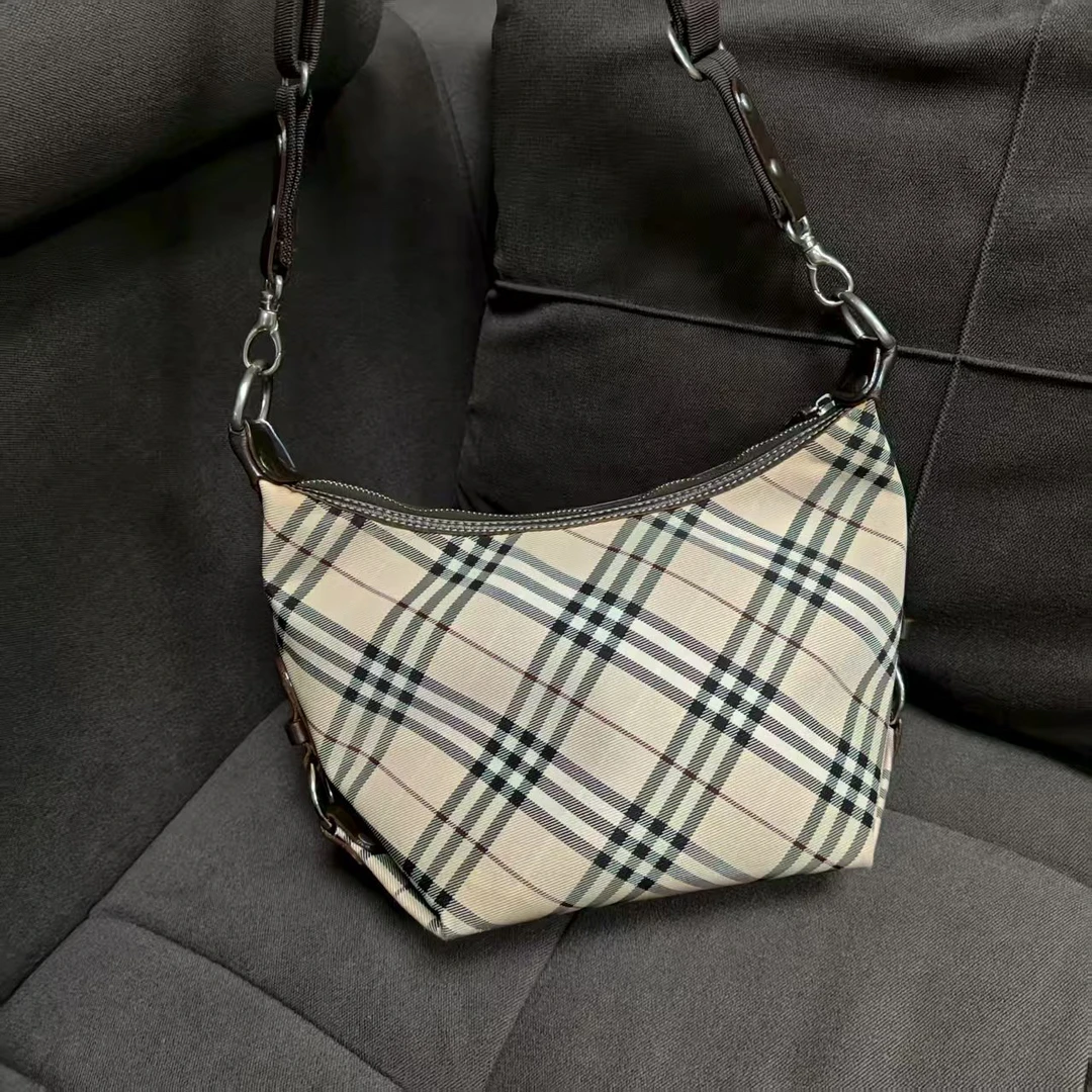 95新 BURBERRY/博柏利 G专属/巴宝莉单肩包/03053