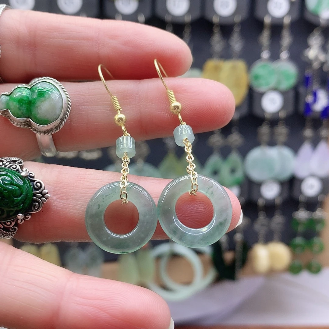 翡翠未镶嵌耳饰精美