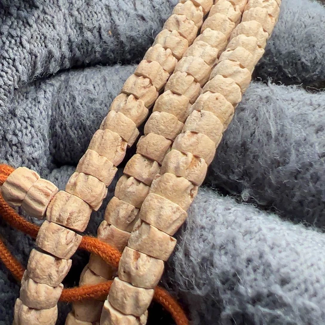 个***P柏香籽/百香籽吊坠