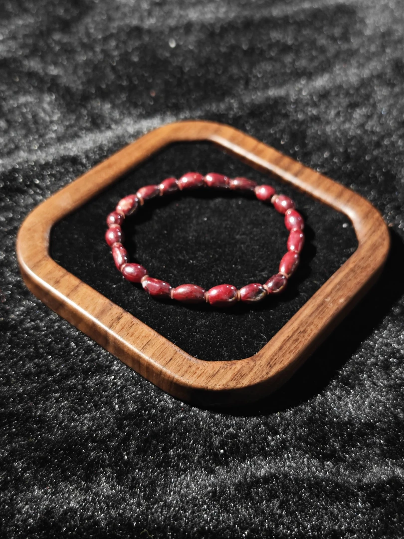 天然辰砂朱砂原矿原石随型手链