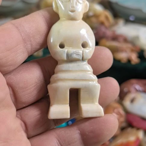 张***五玛瑙/玉髓和田玉质如图所示配饰未镶嵌