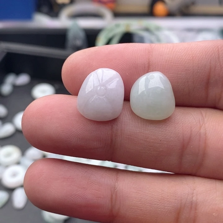 有****翡翠未镶嵌吊坠(不含链)