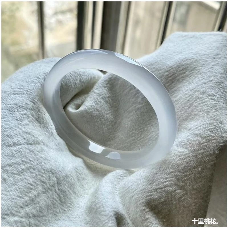 天然高冰马料高透冷白冰玉髓正圈玛瑙手镯少女荔枝冻白月光强荧光