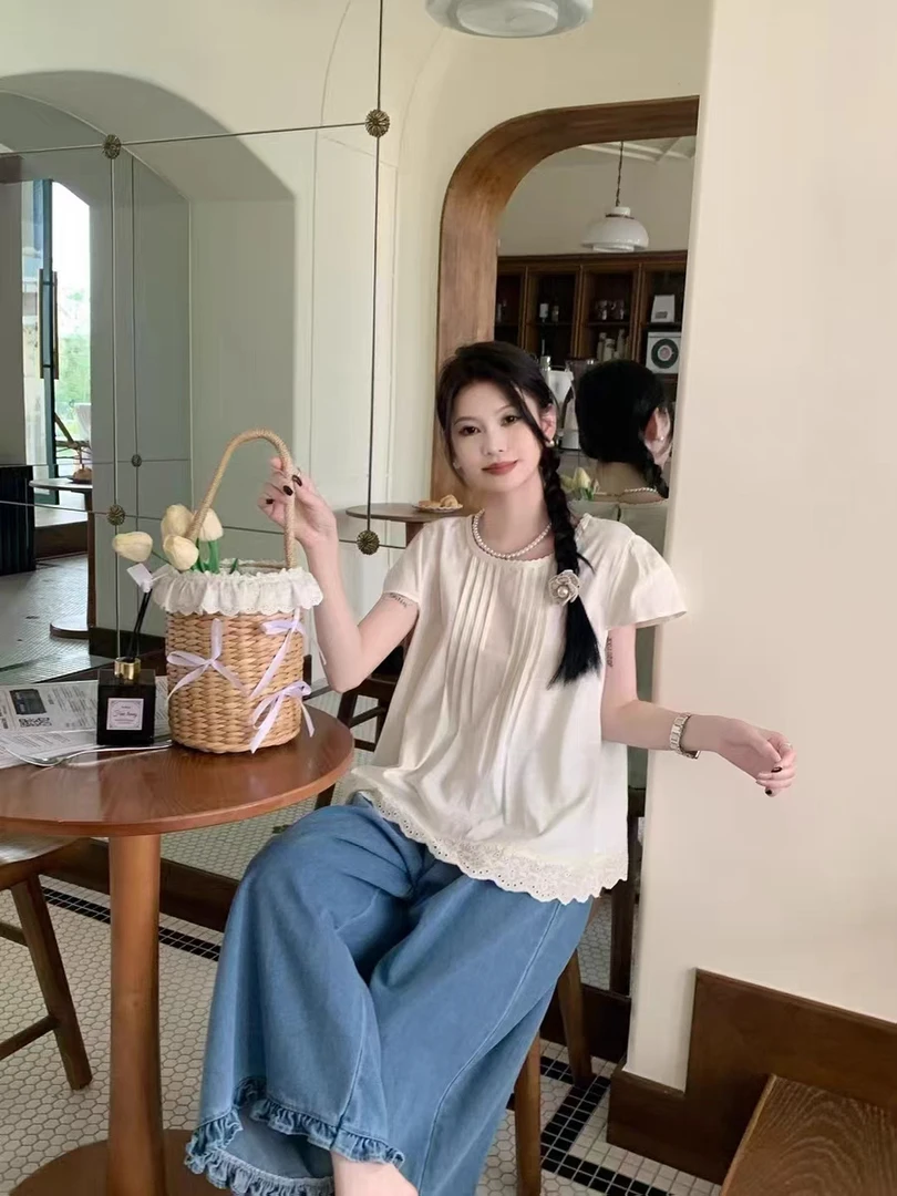 2025年时尚花边棉麻短袖衬衫女夏季设计感褶皱飞飞袖别致小衫上衣