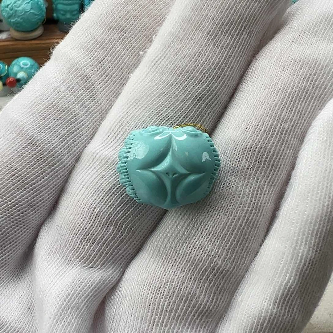 绿松石配饰未镶嵌