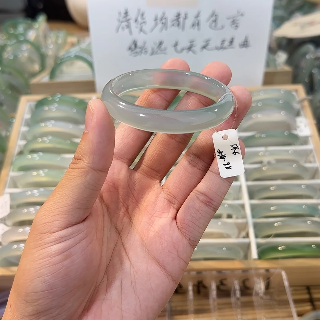 玛瑙/玉髓未镶嵌手镯圈口54.6